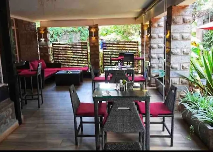 Gorgeous Well Equipped Modern Guest House In Loresho